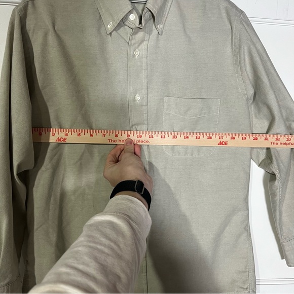 L.L. Bean Men’s Button Down Shirt Khaki Color White Buttons Size 15-1/2 32 - Picture 10 of 10